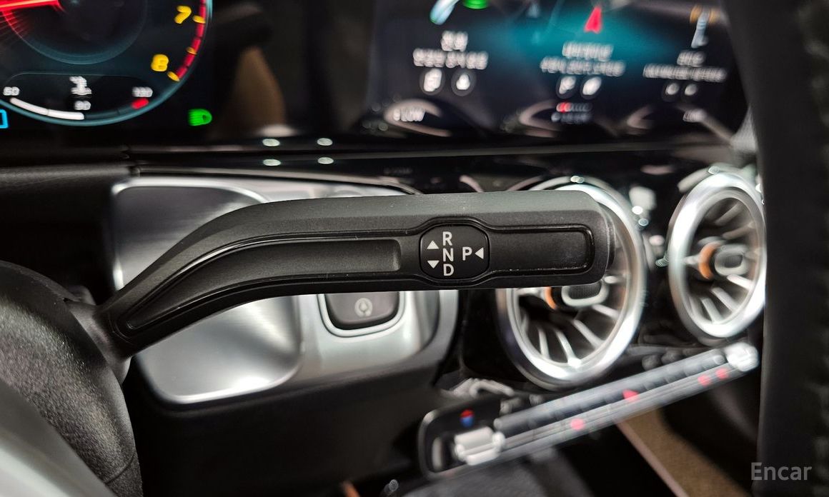 Mercedes-Benz GLB-Class X247GLB220 №10