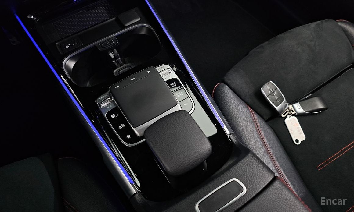 GLB-Class X247GLB250 4MATIC 18