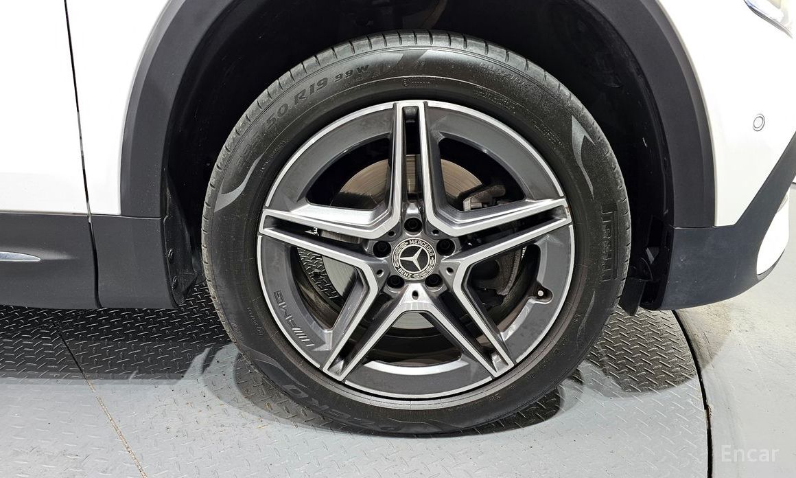 GLB-Class X247GLB250 4MATIC 6