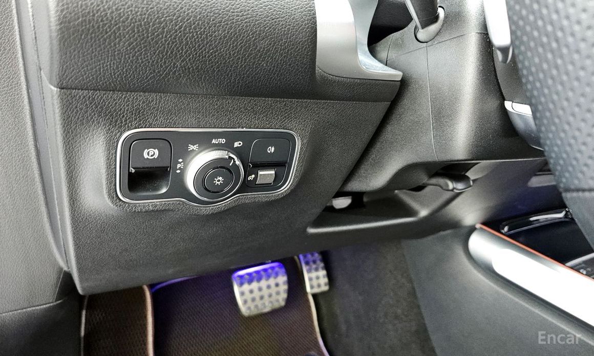 GLB-Class X247GLB250 4MATIC 17