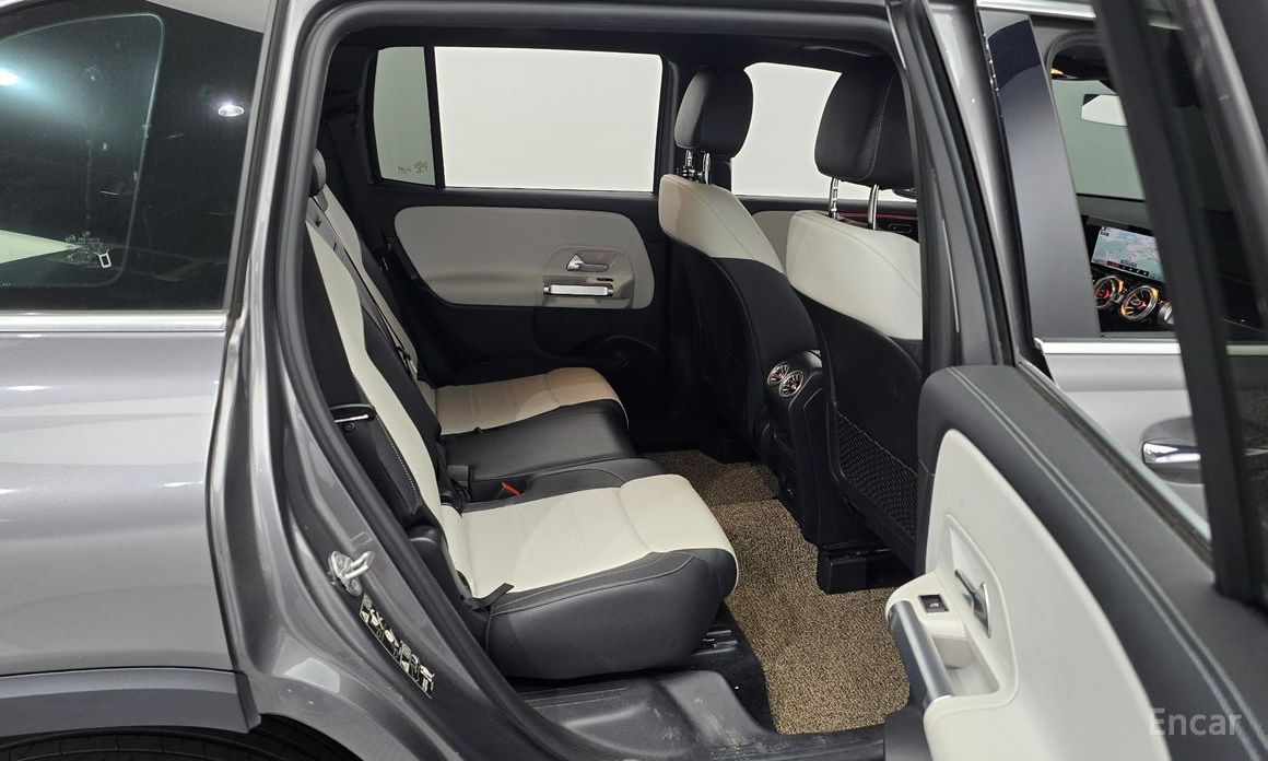 GLB-Class X247GLB250 4MATIC 13