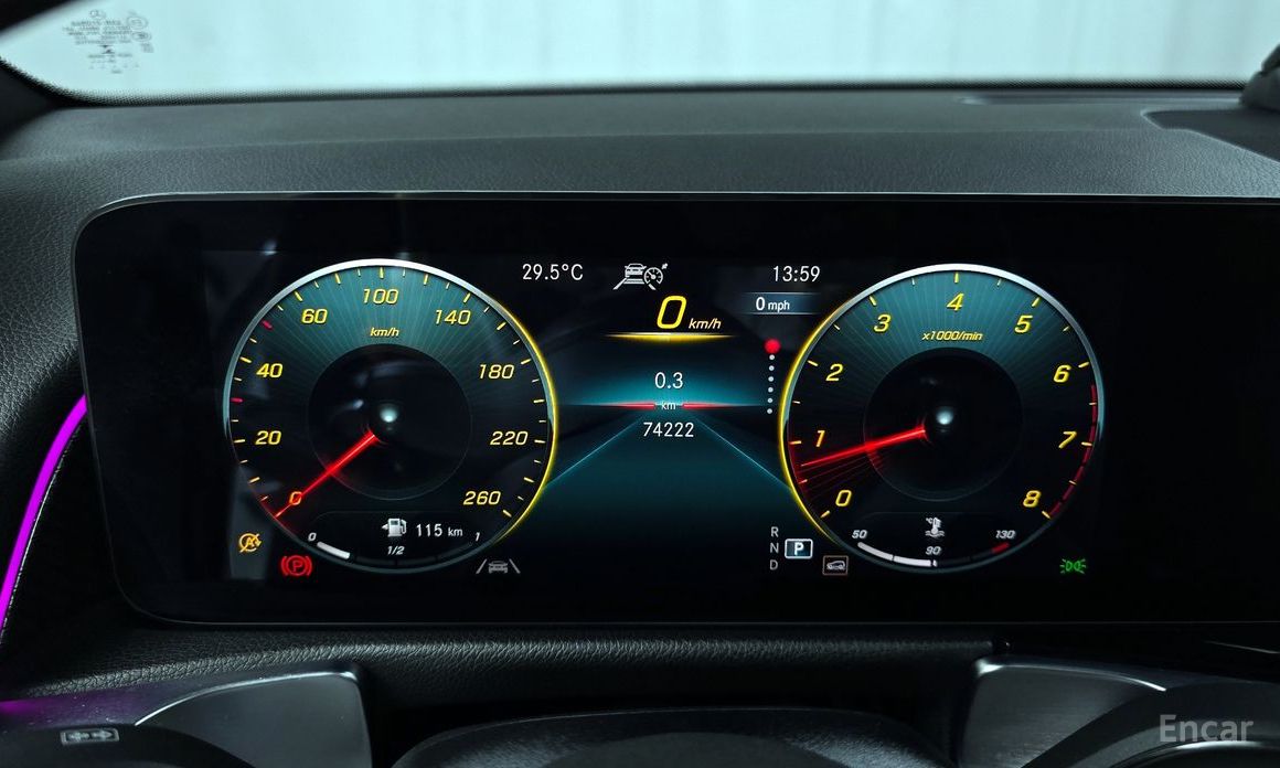 GLB-Class X247GLB250 4MATIC 9