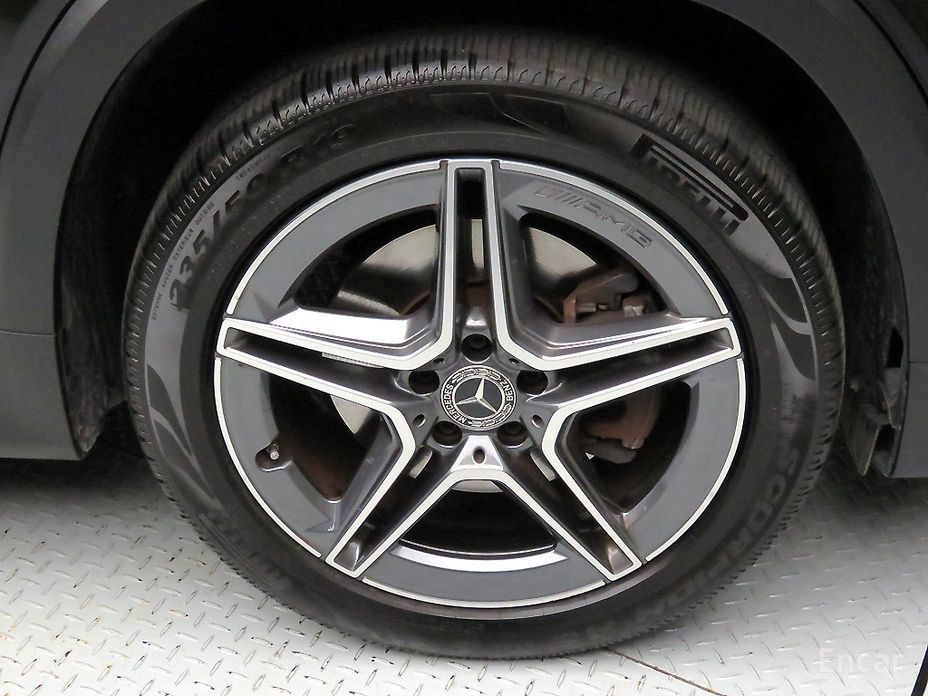 Mercedes-Benz GLB-Class X247GLB250 4MATIC  21