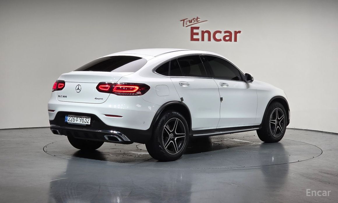 GLC-Class X253GLC300 4MATIC Coupe 2