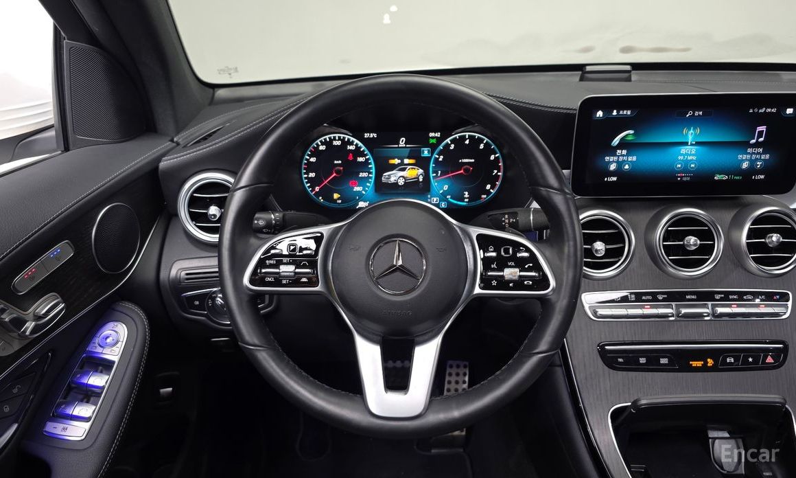 GLC-Class X253GLC300 4MATIC Coupe 13