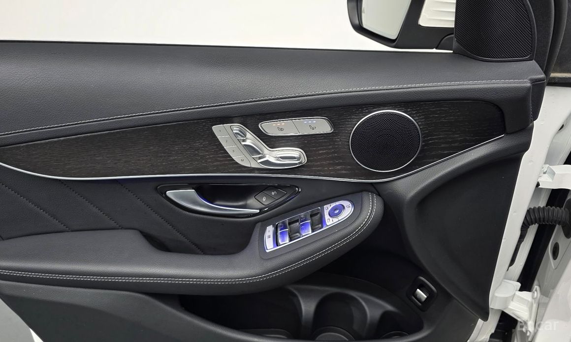 GLC-Class X253GLC300 4MATIC Coupe 18