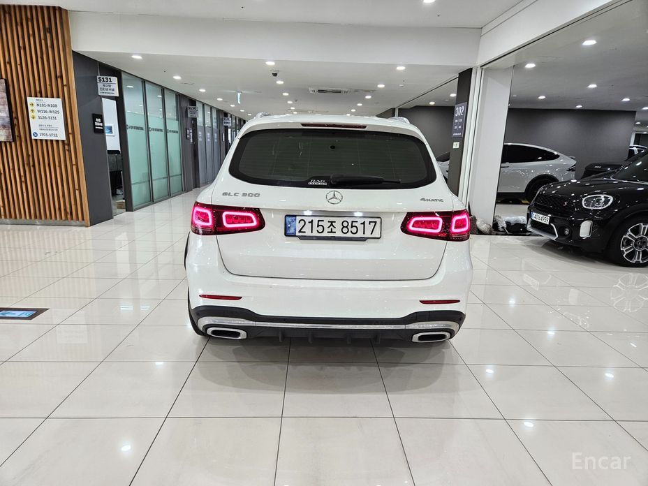 GLC-Class X253GLC300 4MATIC Coupe 5