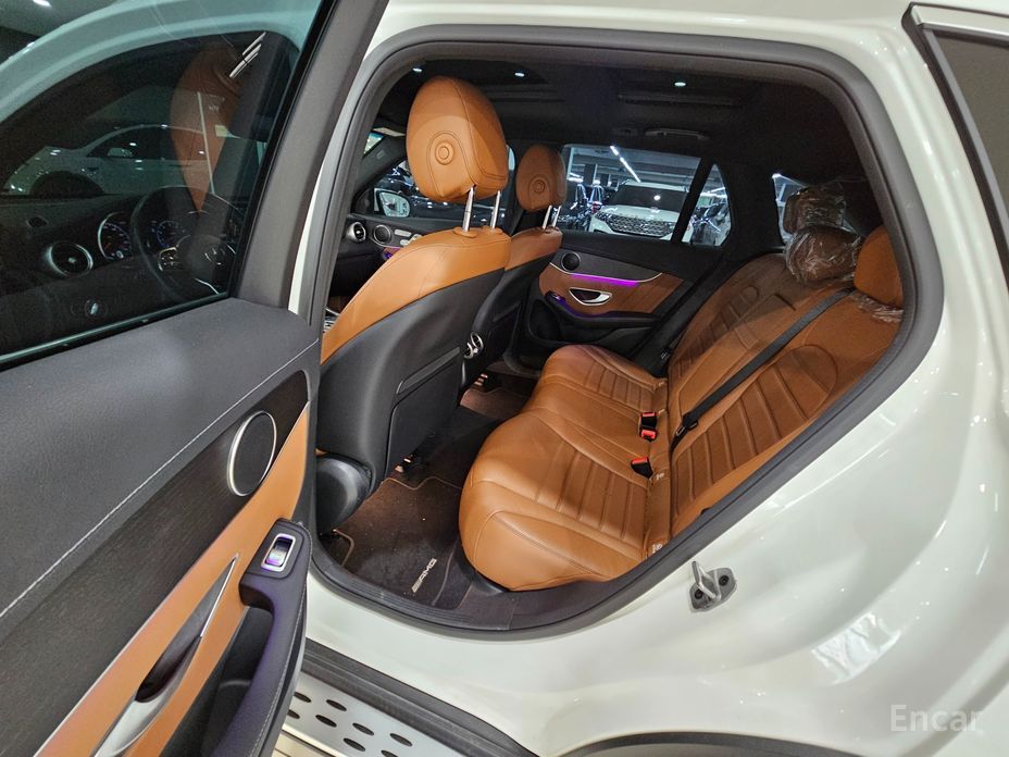 GLC-Class X253GLC300 4MATIC Coupe 11