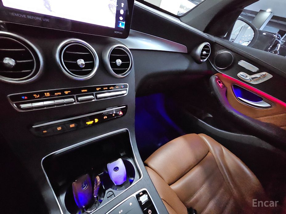 GLC-Class X253GLC300 4MATIC Coupe 14