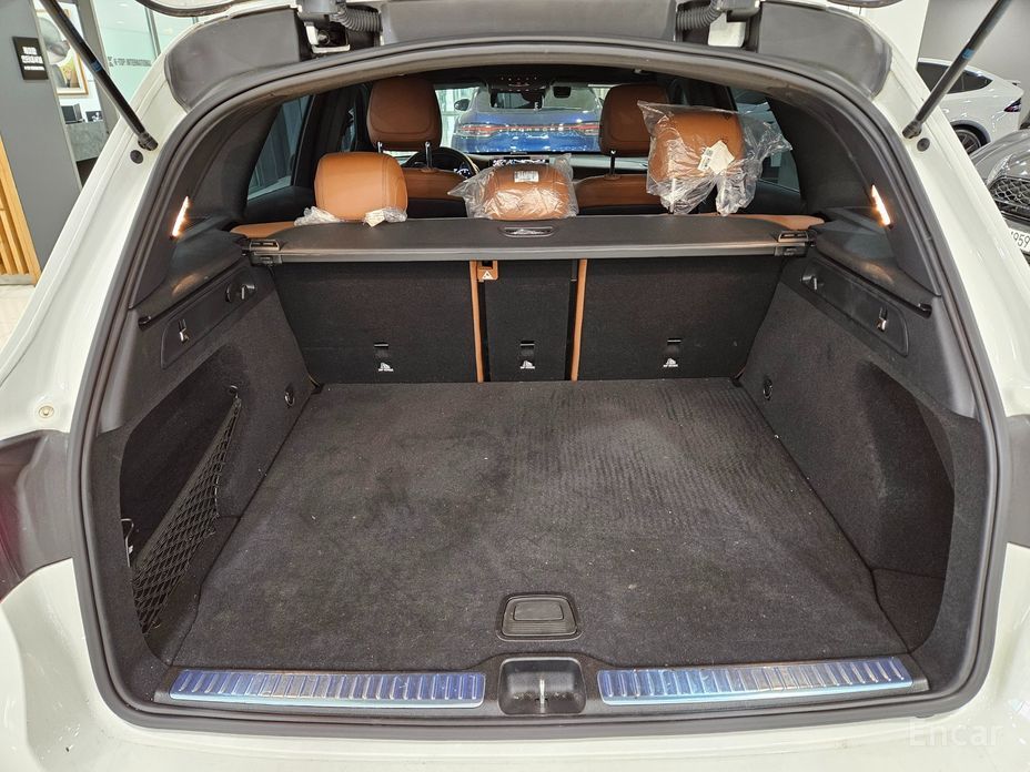 GLC-Class X253GLC300 4MATIC Coupe 16
