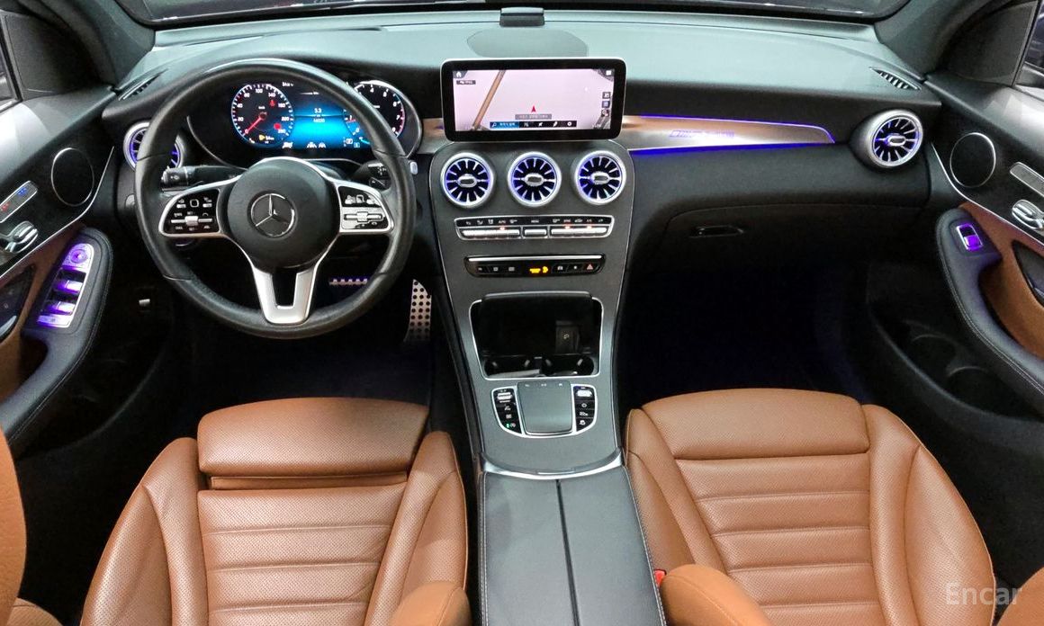 GLC-Class X253GLC300 4MATIC Premium Coupe 8