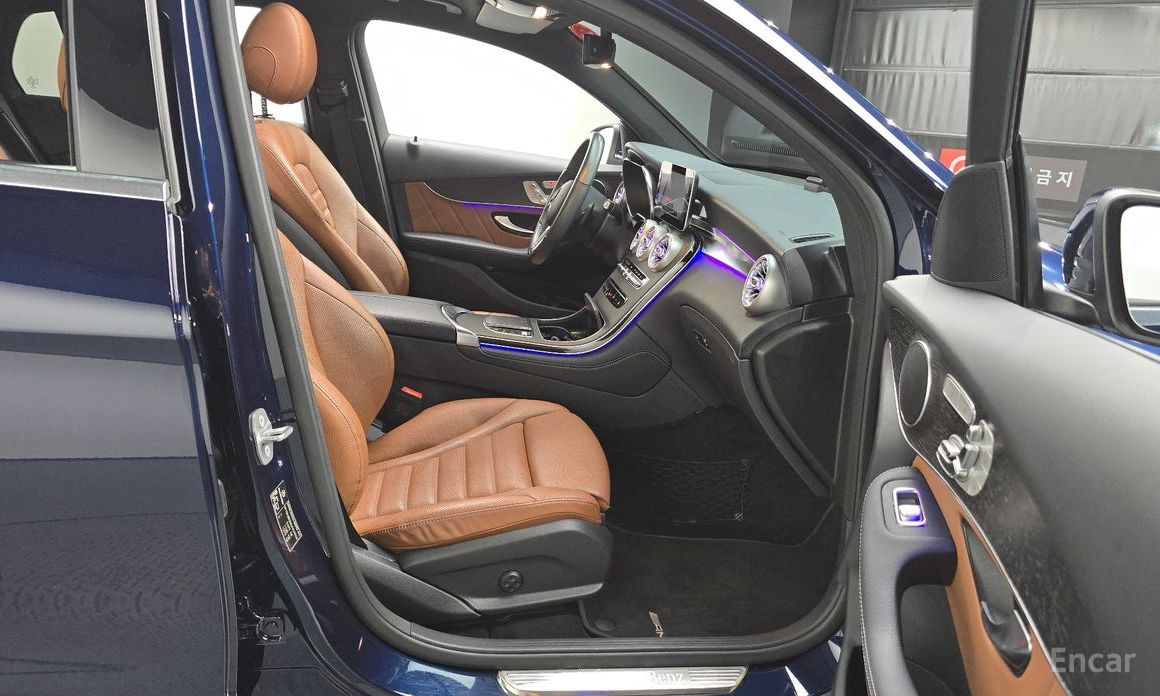 GLC-Class X253GLC300 4MATIC Premium Coupe 11