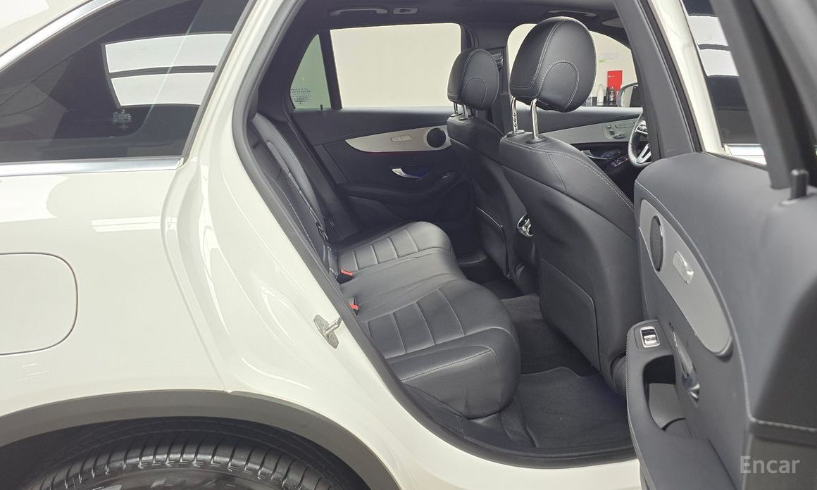 GLC-Class X253GLC300e 4MATIC 13