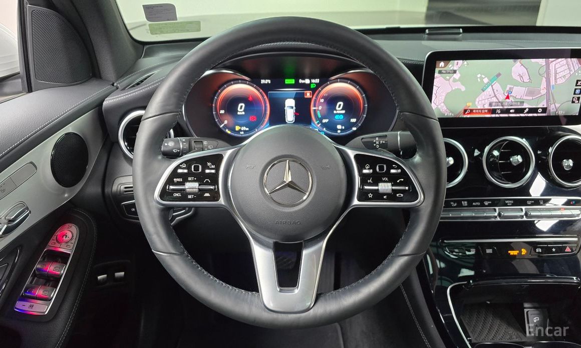 GLC-Class X253GLC300e 4MATIC 14