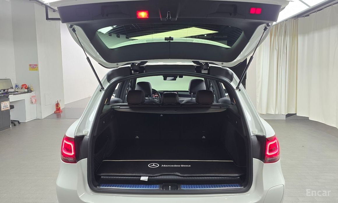GLC-Class X253GLC300e 4MATIC 21