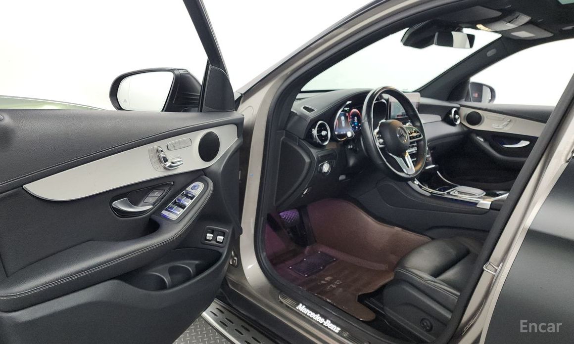 GLC-Class X253GLC300e 4MATIC 11