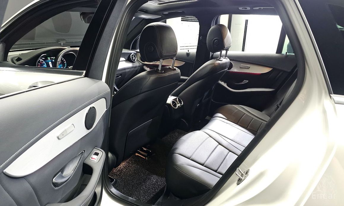 GLC-Class X253GLC300e 4MATIC 12