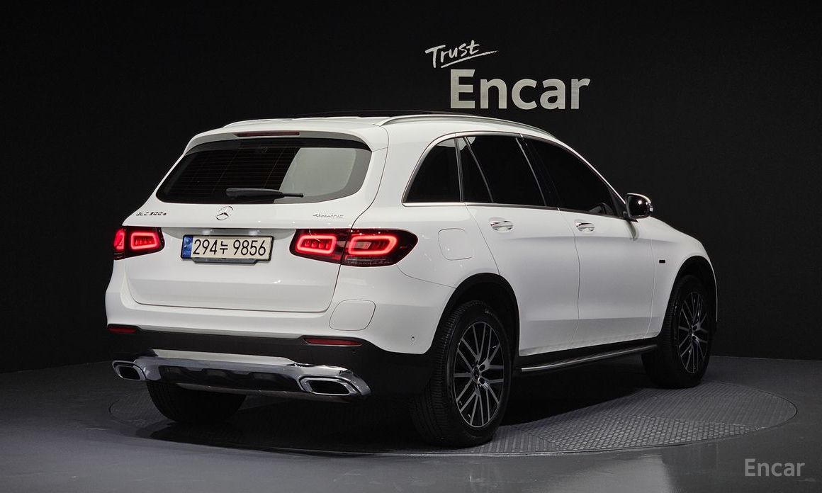 GLC-Class X253GLC300e 4MATIC 3