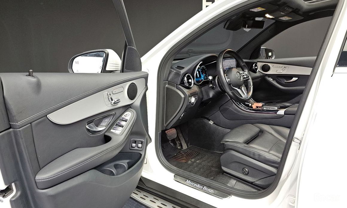 GLC-Class X253GLC300e 4MATIC 12