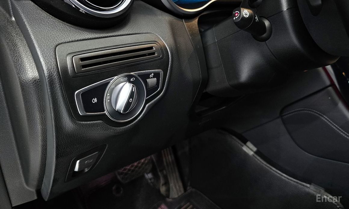 GLC-Class X253GLC300e 4MATIC 13