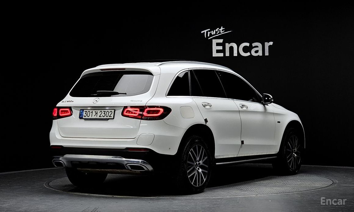 GLC-Class X253GLC300e 4MATIC 3