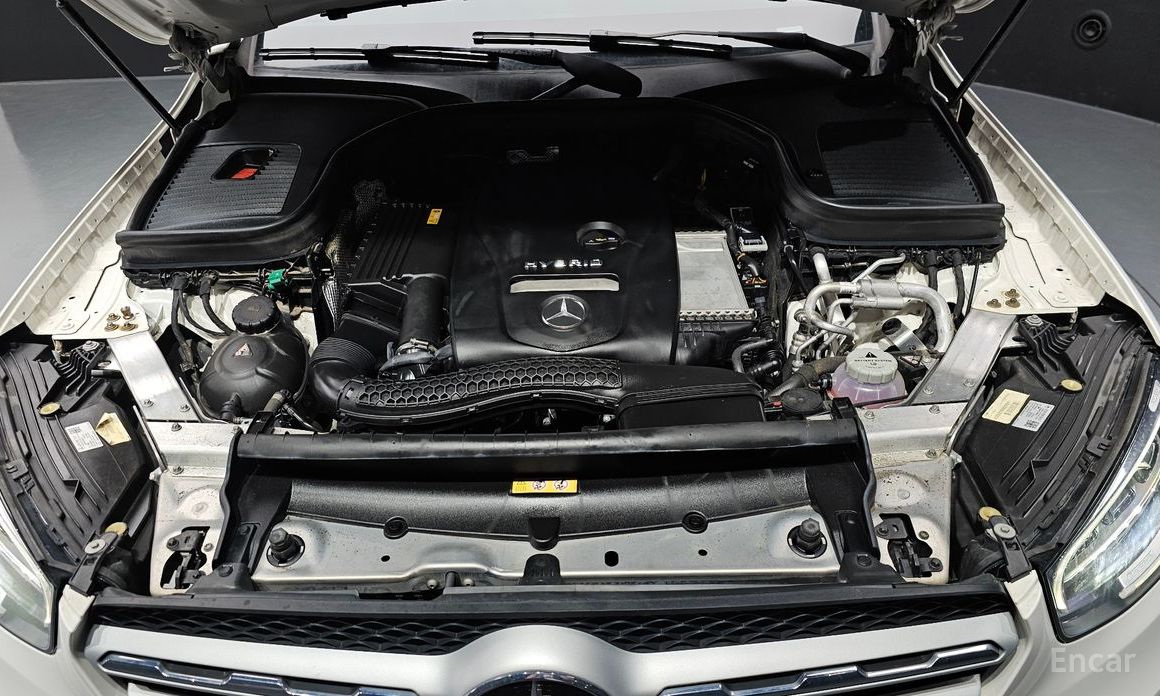GLC-Class X253GLC300e 4MATIC 7