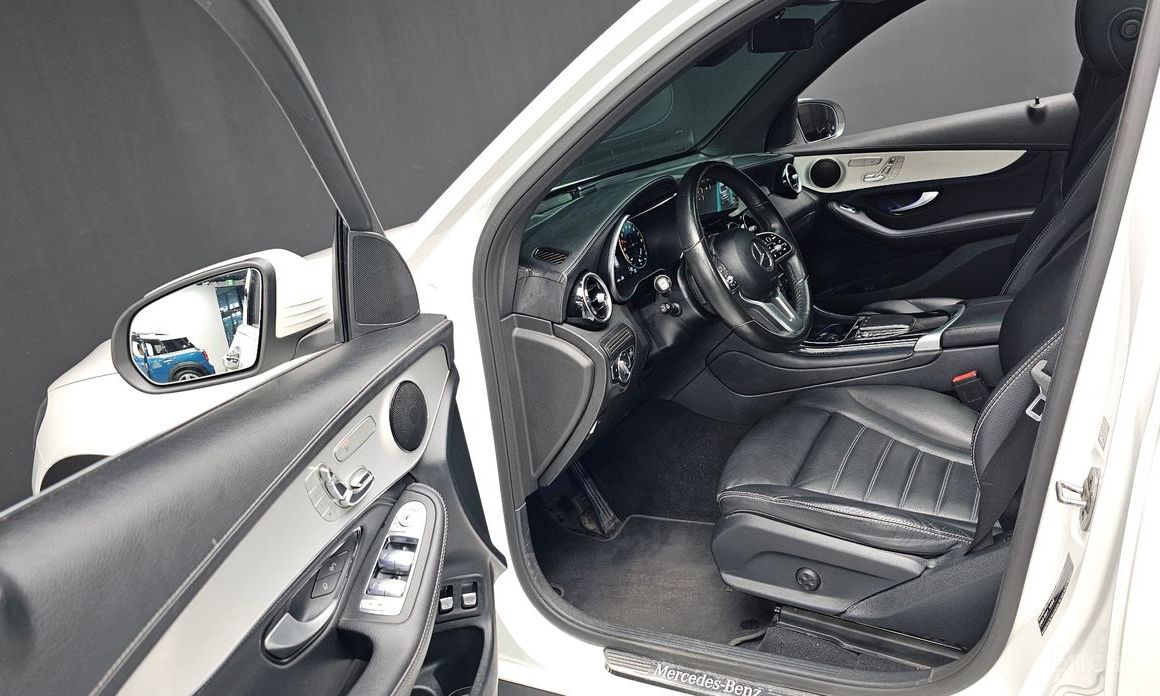 GLC-Class X253GLC300e 4MATIC 11