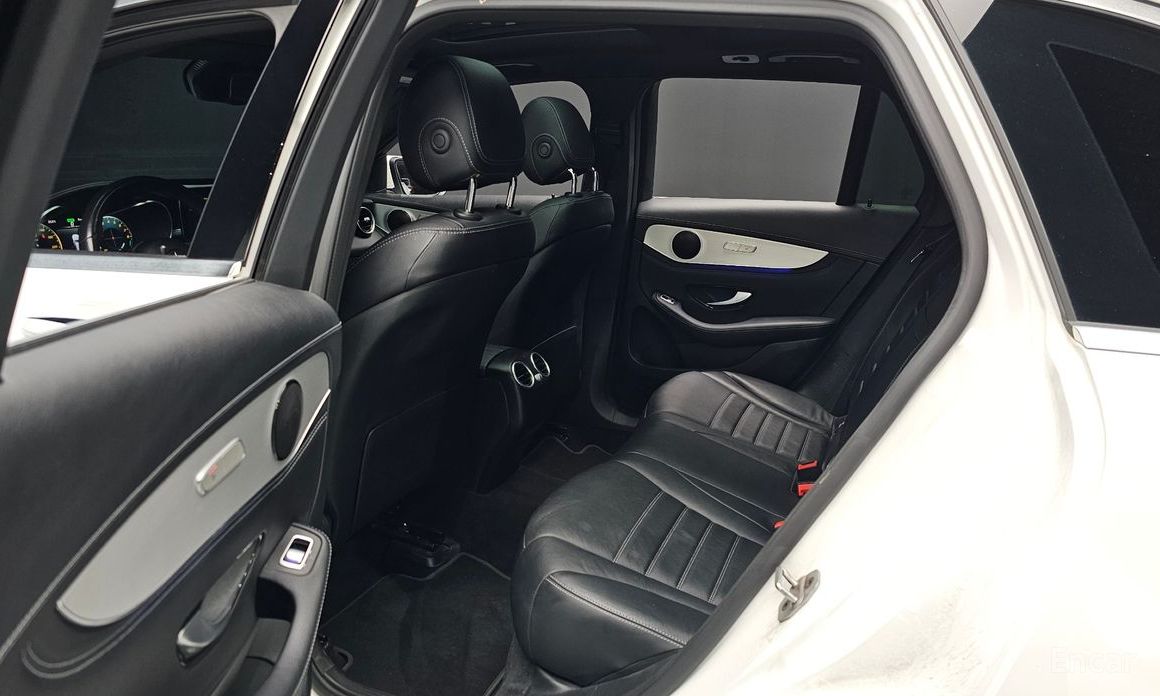 GLC-Class X253GLC300e 4MATIC 12