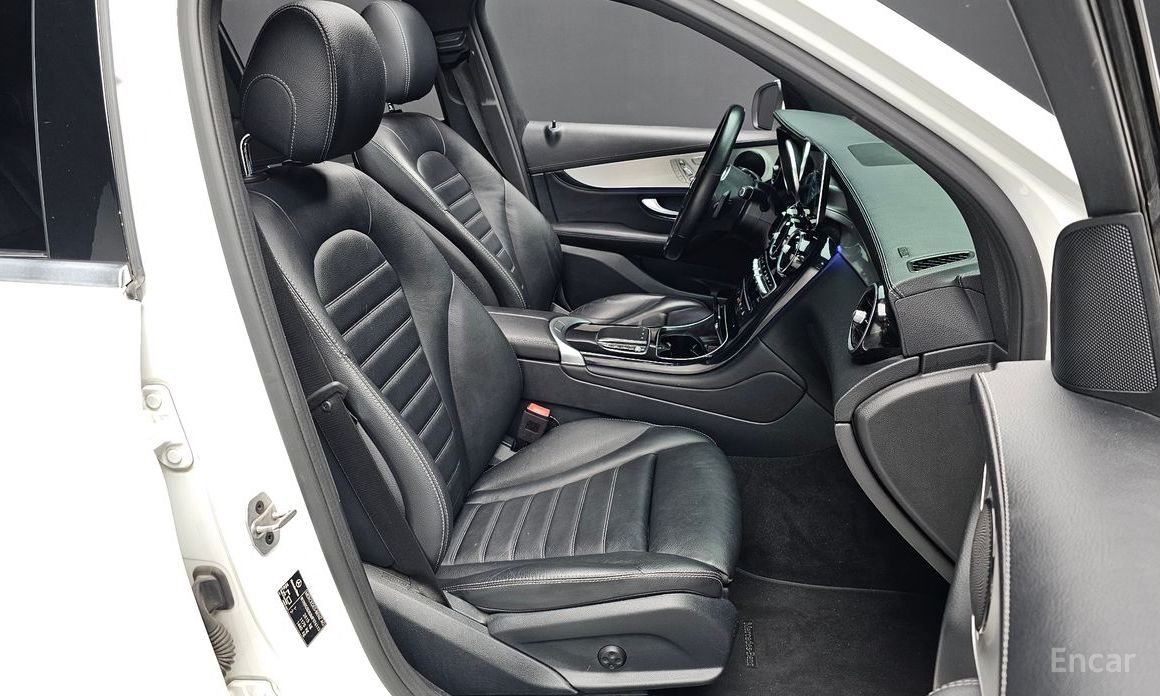 GLC-Class X253GLC300e 4MATIC 13