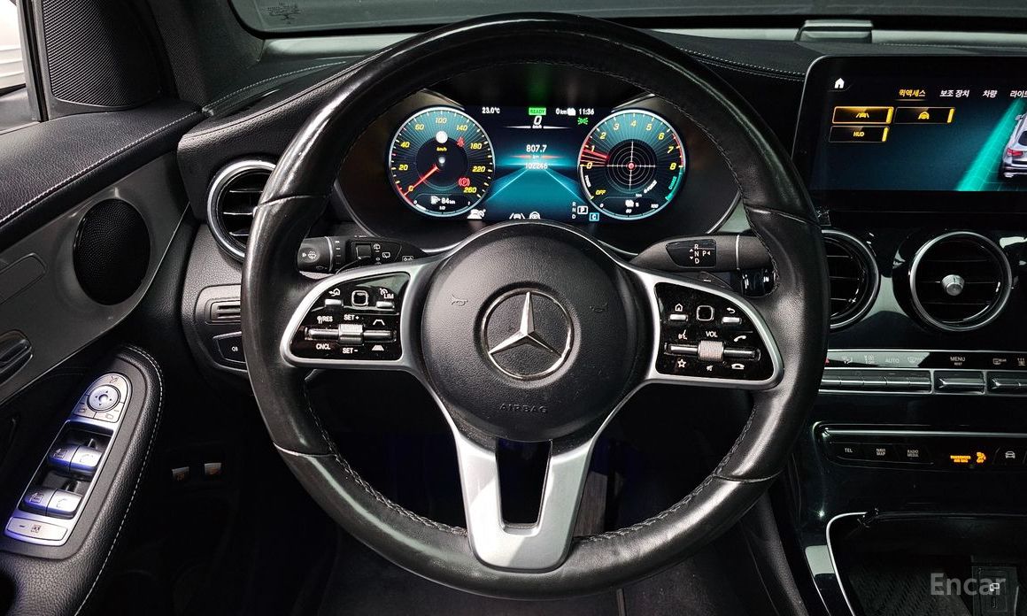 GLC-Class X253GLC300e 4MATIC 14