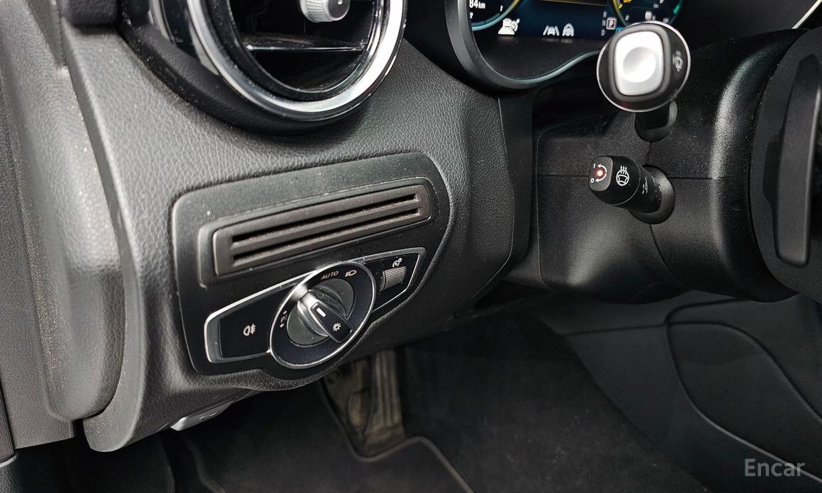 GLC-Class X253GLC300e 4MATIC 17
