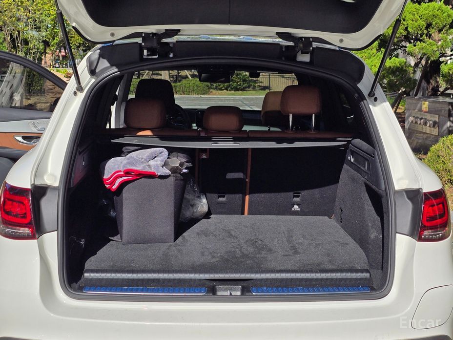 GLC-Class X253GLC300e 4MATIC 21