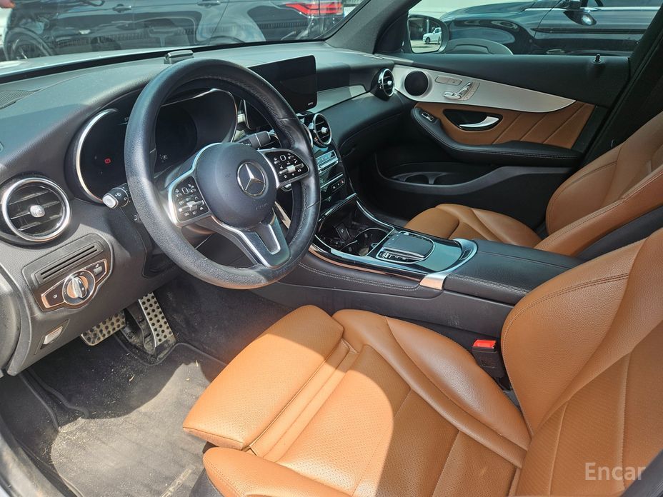GLC-Class X253GLC300e 4MATIC Coupe 7