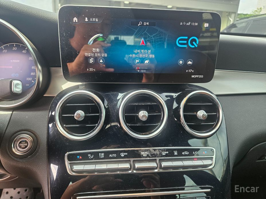 GLC-Class X253GLC300e 4MATIC Coupe 10