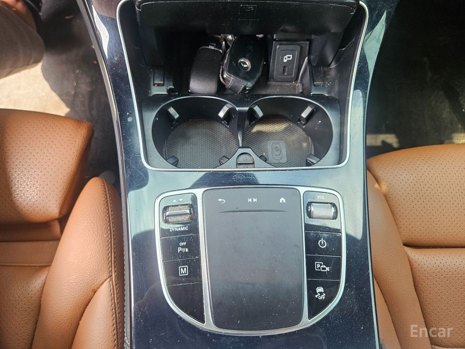 GLC-Class X253GLC300e 4MATIC Coupe 11