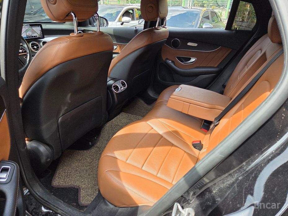 GLC-Class X253GLC300e 4MATIC Coupe 7