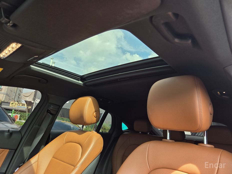 GLC-Class X253GLC300e 4MATIC Coupe 18