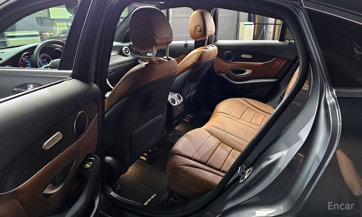 GLC-Class X253GLC300e 4MATIC Coupe 12
