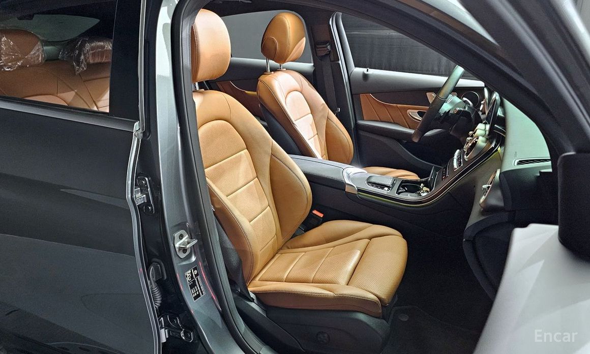 GLC-Class X253GLC300e 4MATIC Coupe 13