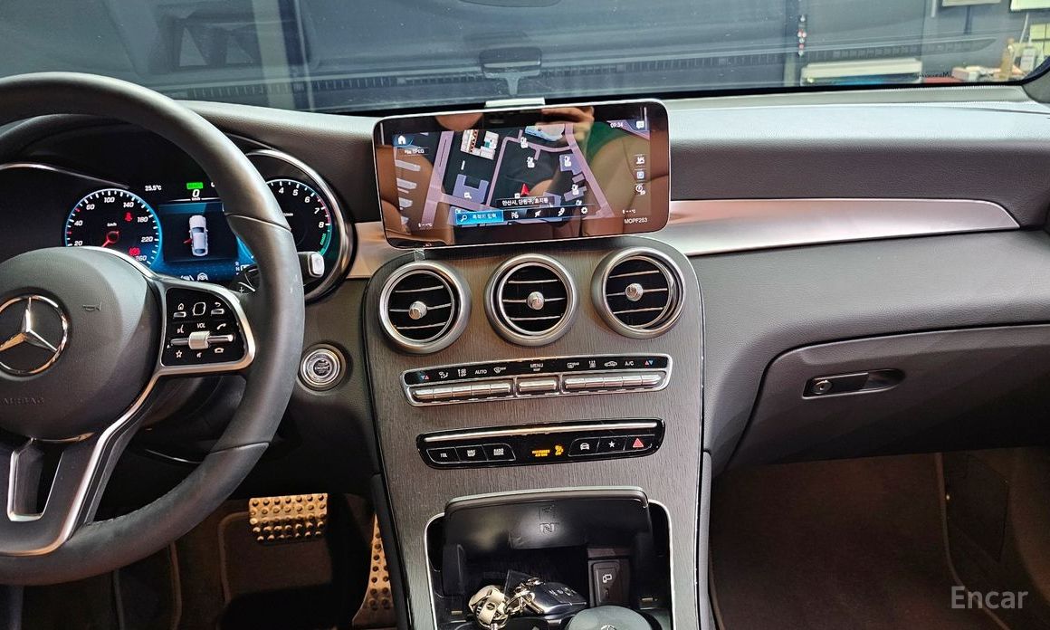 GLC-Class X253GLC300e 4MATIC Coupe 20