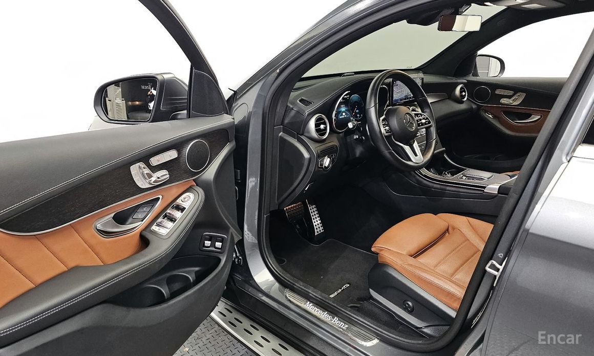 GLC-Class X253GLC300e 4MATIC Coupe 11