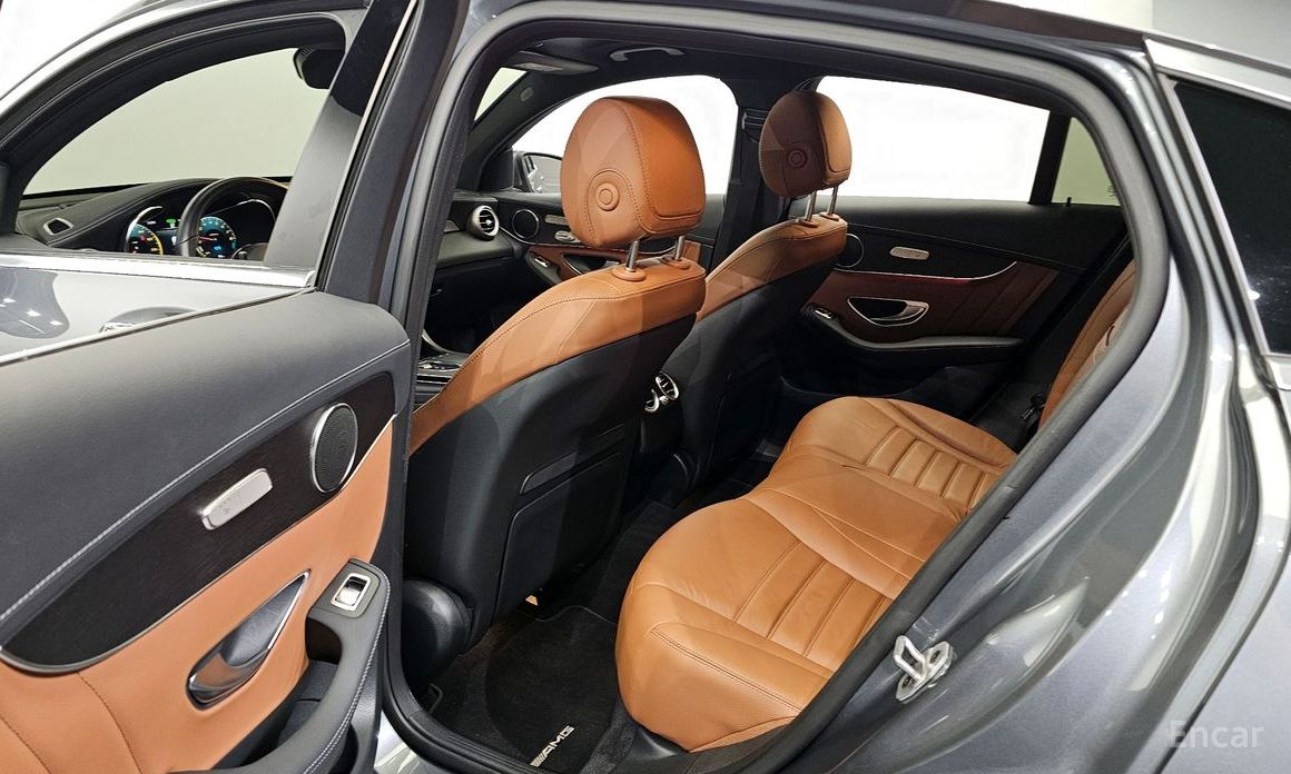 GLC-Class X253GLC300e 4MATIC Coupe 12