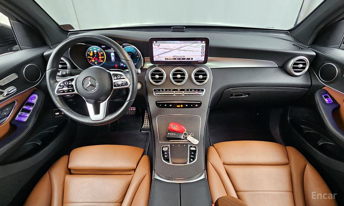 GLC-Class X253GLC300e 4MATIC Coupe 8