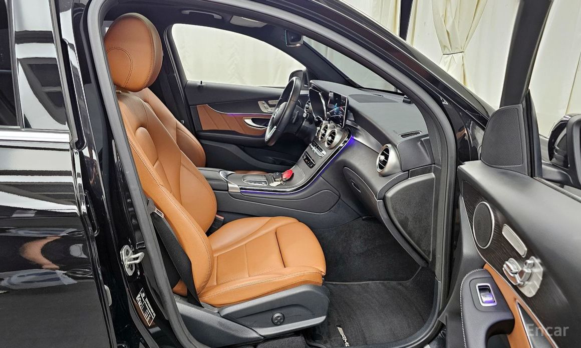 GLC-Class X253GLC300e 4MATIC Coupe 12