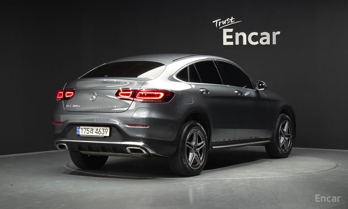 GLC-Class X253GLC300e 4MATIC Coupe 3