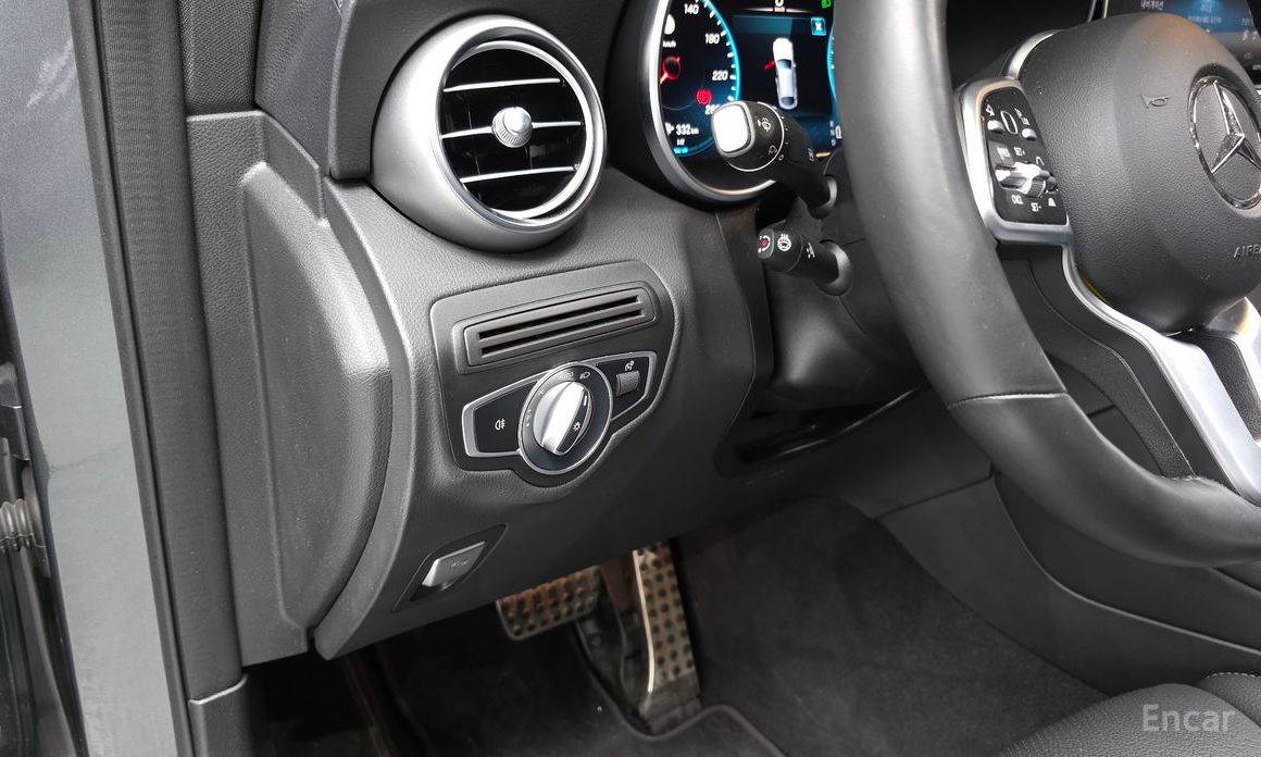 GLC-Class X253GLC300e 4MATIC Coupe 14