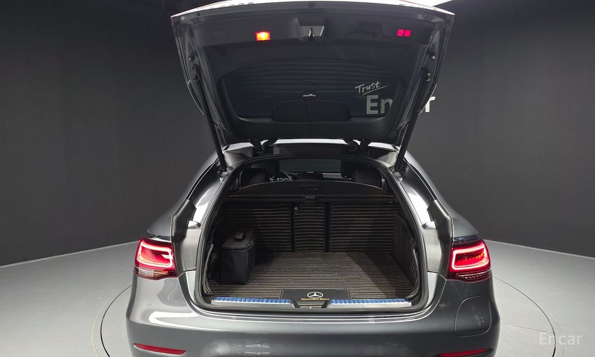 GLC-Class X253GLC300e 4MATIC Coupe 21