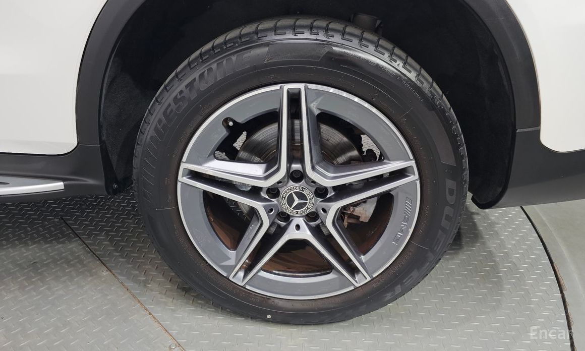GLC-Class X253GLC300e 4MATIC Coupe 6
