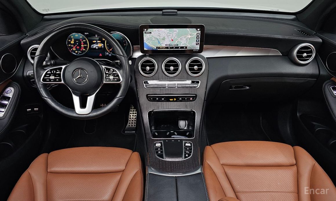 GLC-Class X253GLC300e 4MATIC Coupe 8