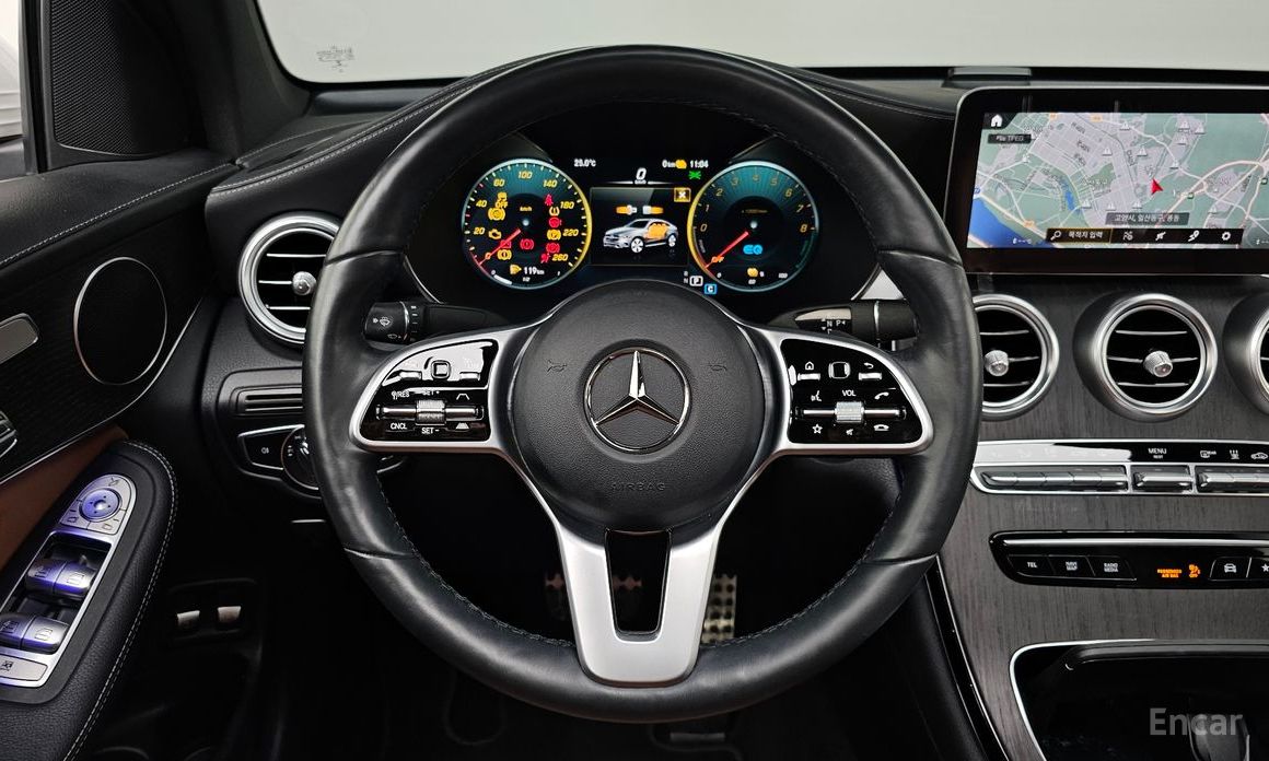 GLC-Class X253GLC300e 4MATIC Coupe 14